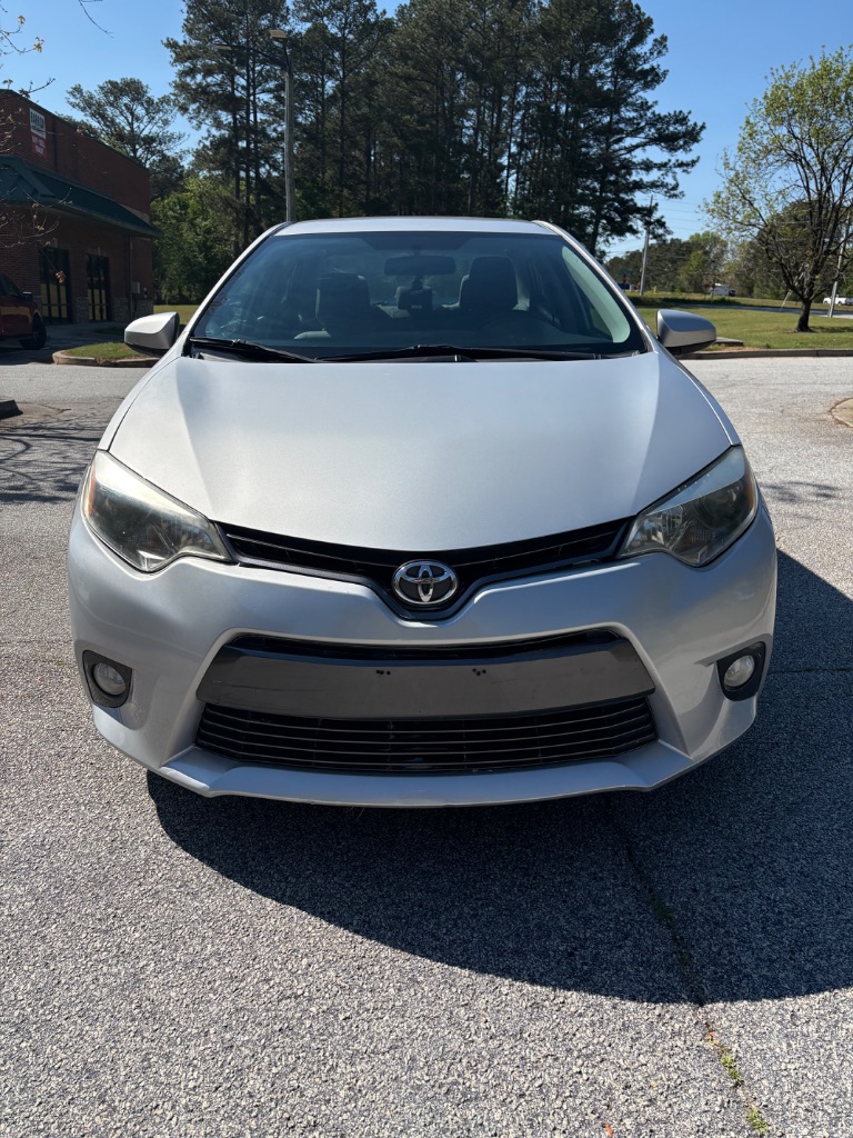 2016 Toyota Corolla - $9,400