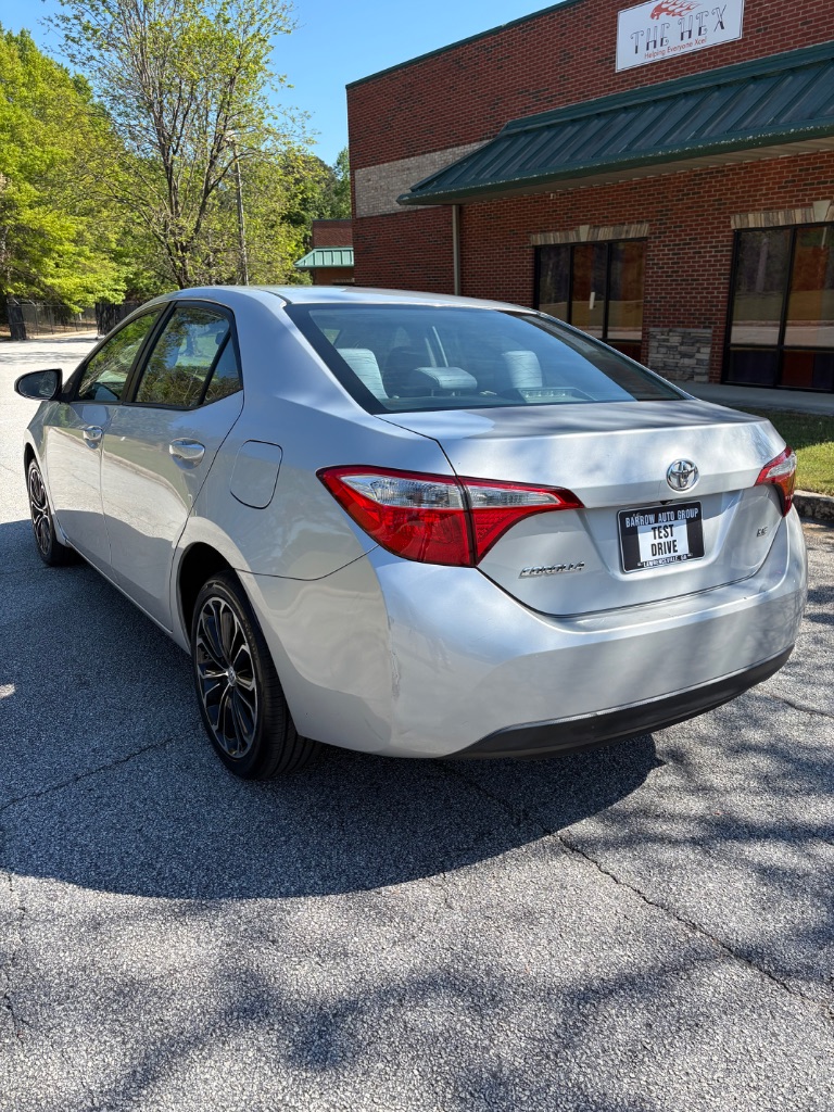 2016 Toyota Corolla - $9,400
