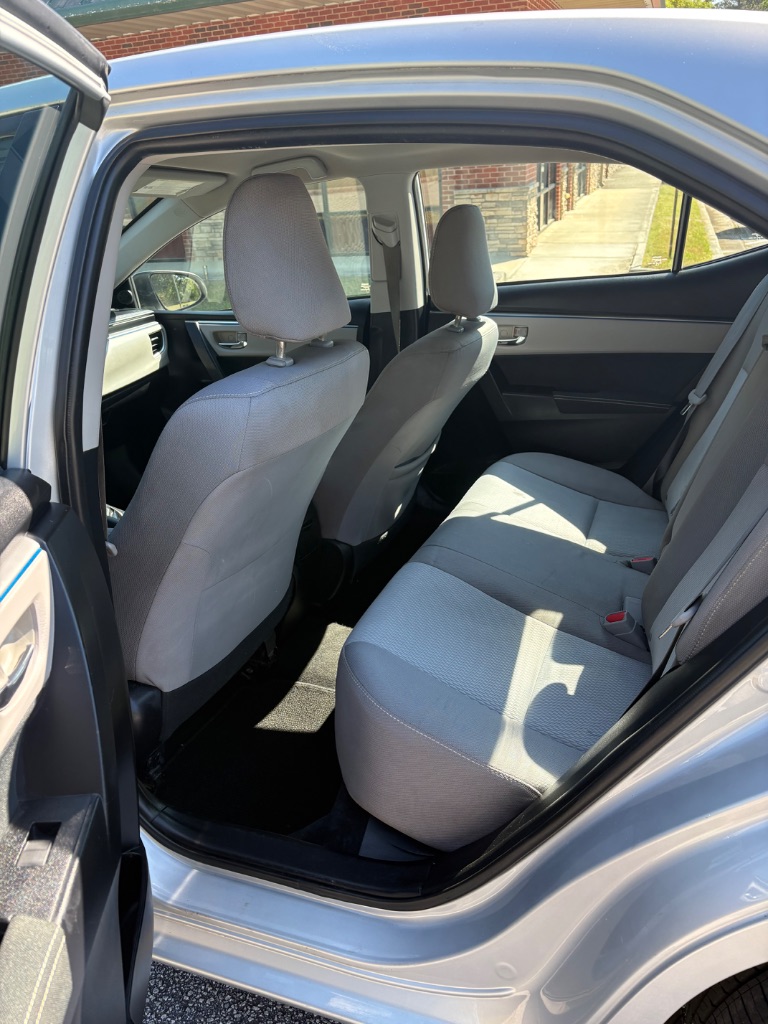 2016 Toyota Corolla - $9,400