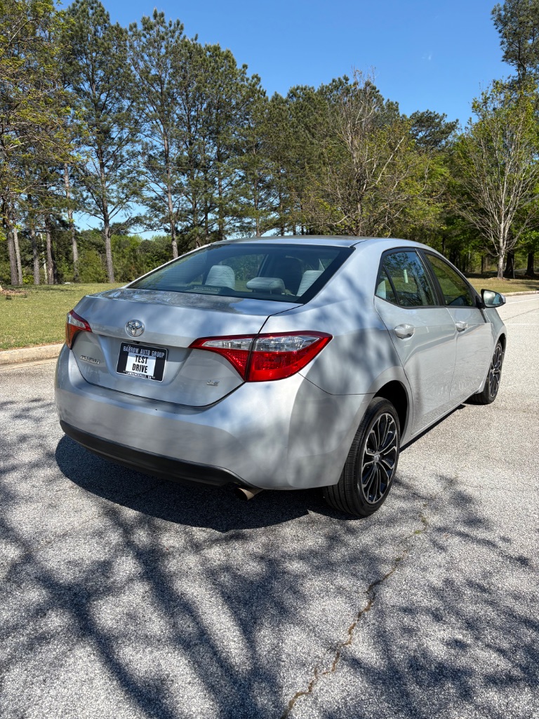 2016 Toyota Corolla - $9,400