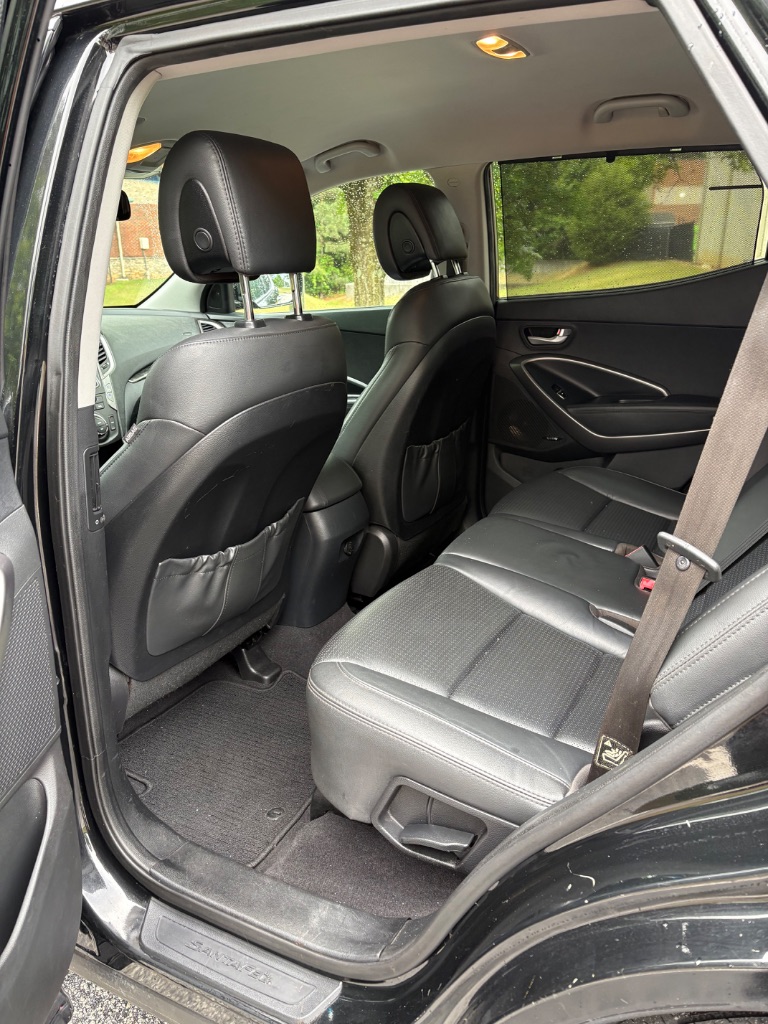 2014 Hyundai Santa Fe Sport - $5,400