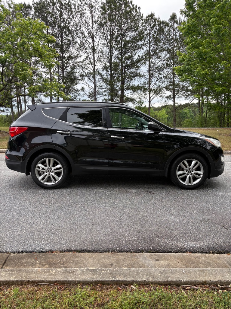 2014 Hyundai Santa Fe Sport - $5,400