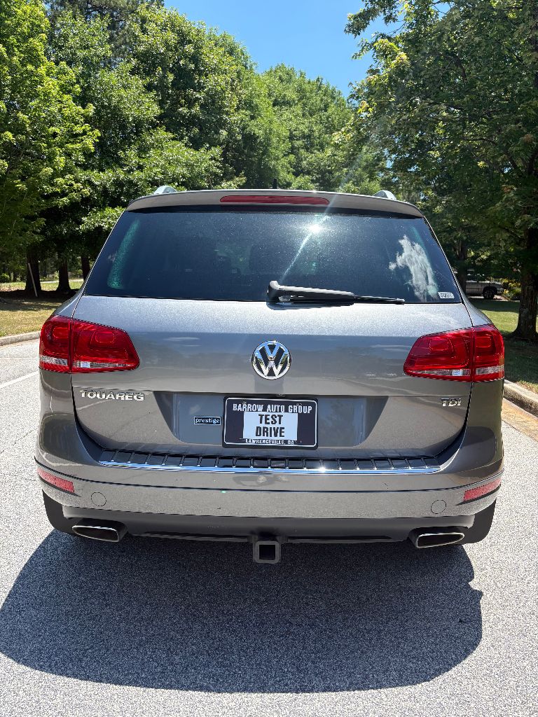 2013 Volkswagen Touareg - $6,400