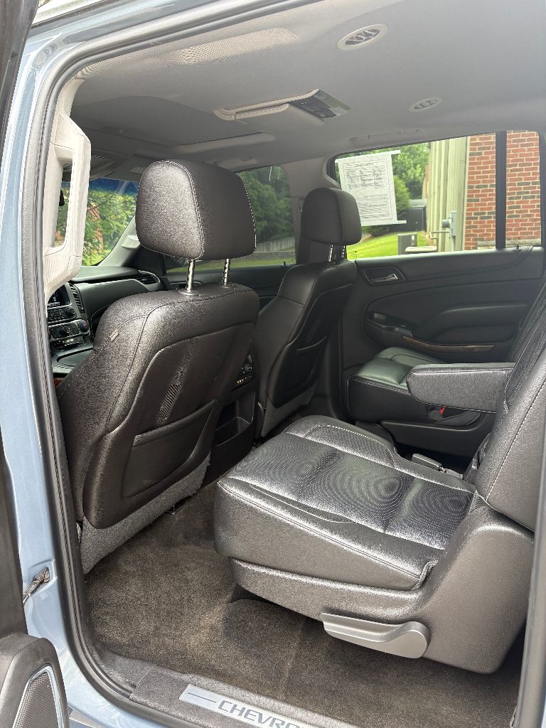 2015 Chevrolet Suburban - $12,900