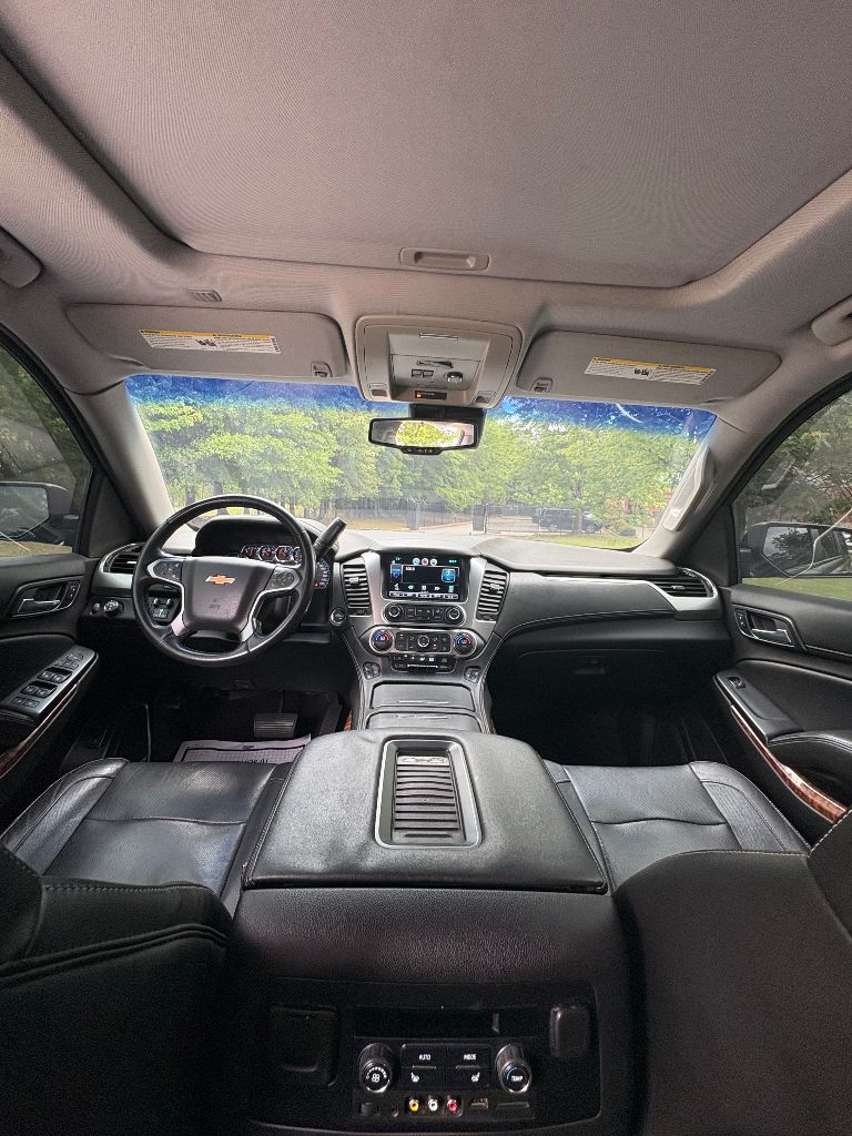 2015 Chevrolet Suburban - $12,900