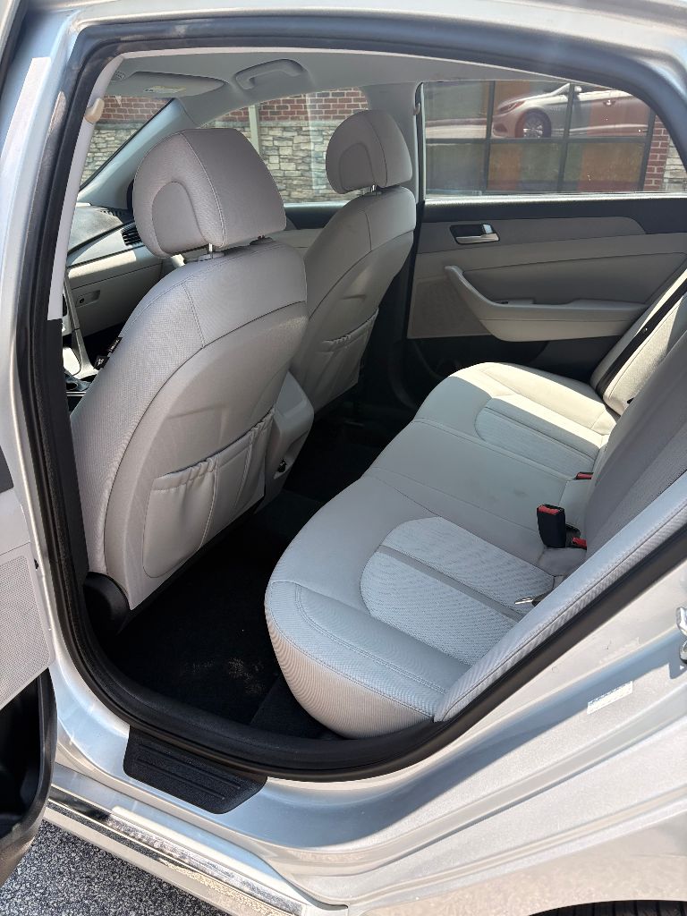 2017 Hyundai Sonata - $8,900
