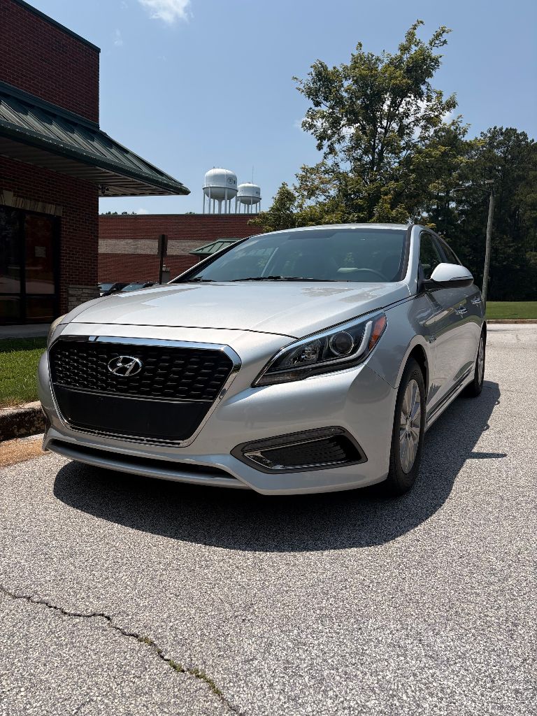 2017 Hyundai Sonata - $8,900