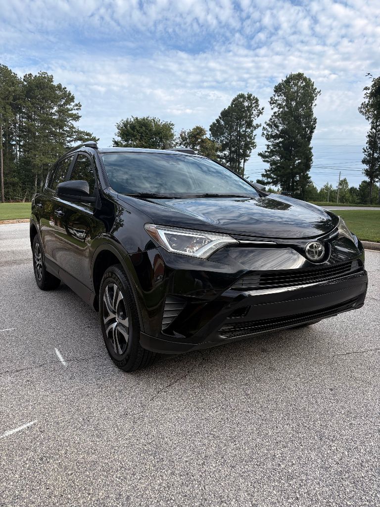 2018 Toyota RAV4 - $10,900