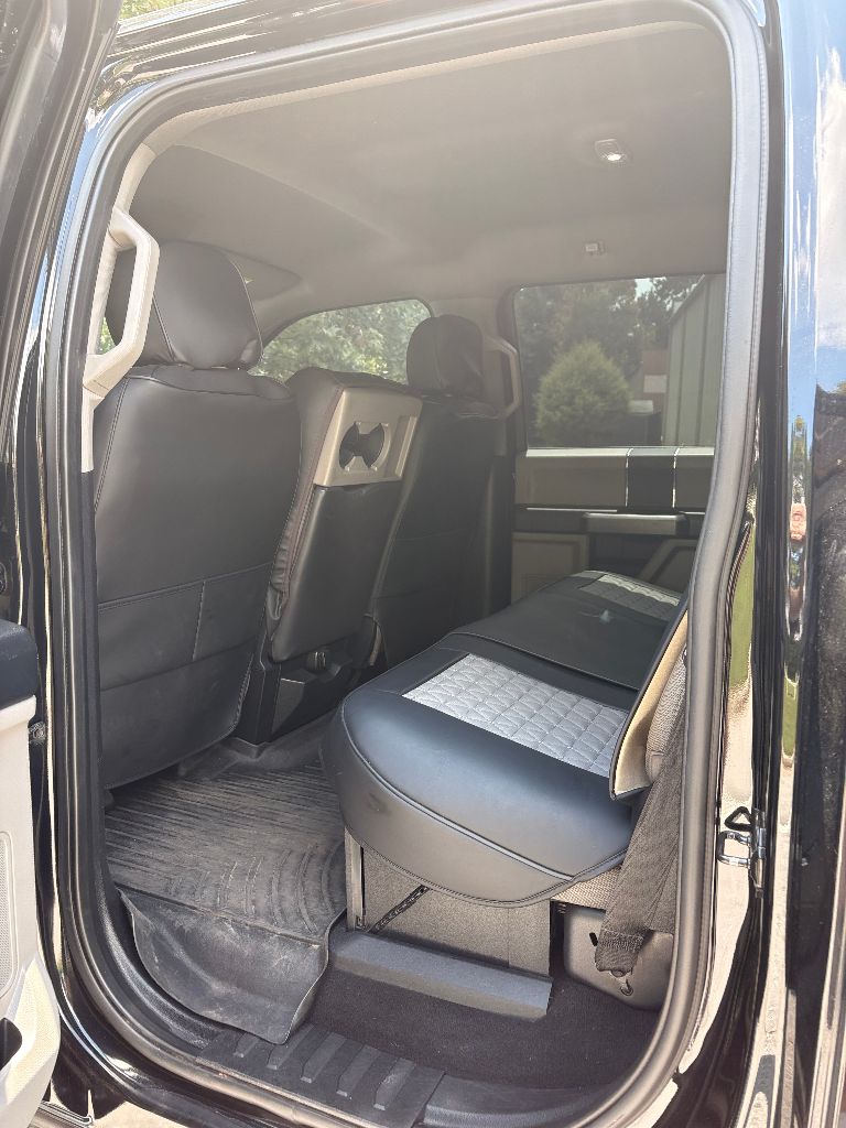 2020 Ford F-350 - $29,900