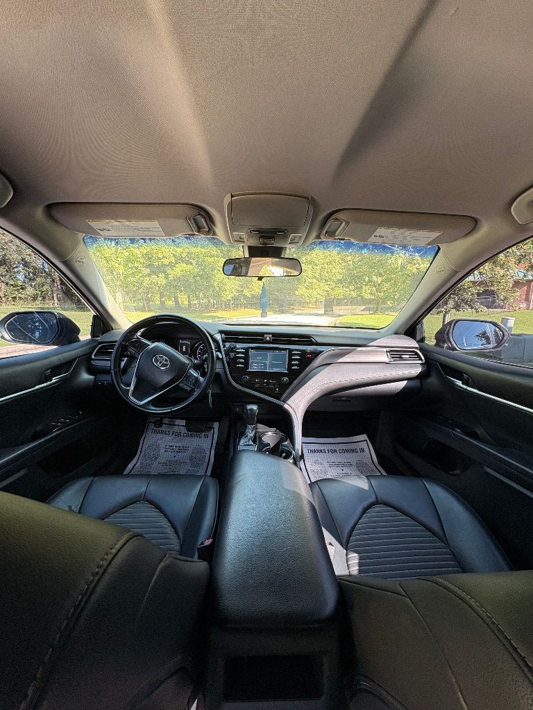 2019 Toyota Camry - $8,900