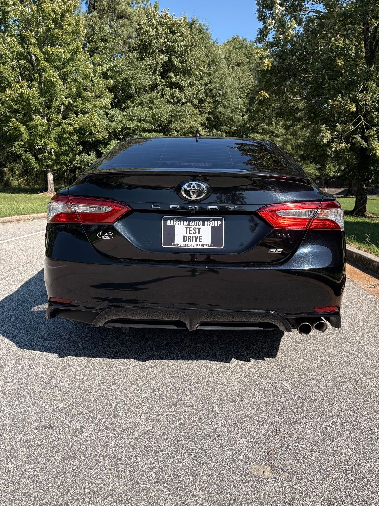 2019 Toyota Camry - $8,900