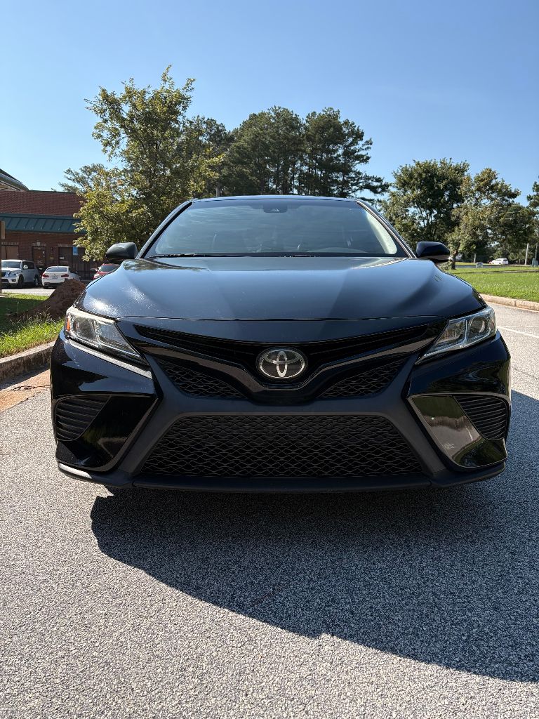 2019 Toyota Camry - $8,900