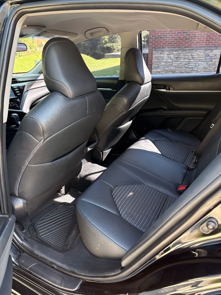 2019 Toyota Camry - $8,900