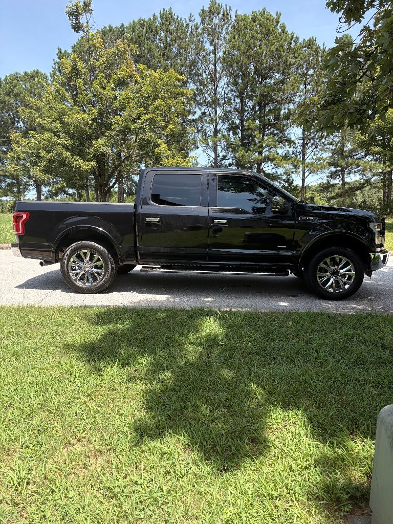 2015 Ford F-150 - $11,500