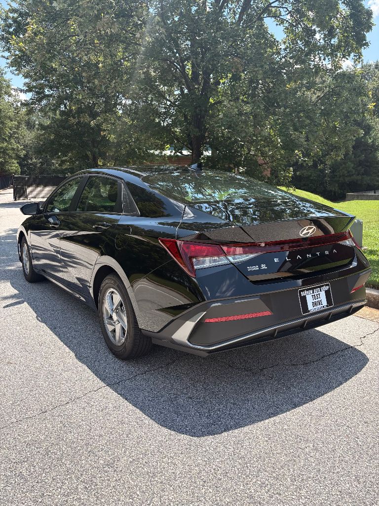 2025 Hyundai Elantra - $16,900