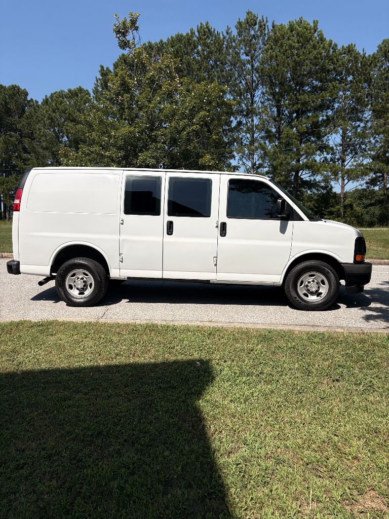 2017 Chevrolet Express - $6,900