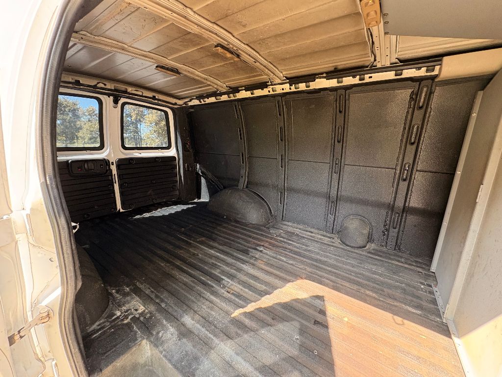 2017 Chevrolet Express - $6,900