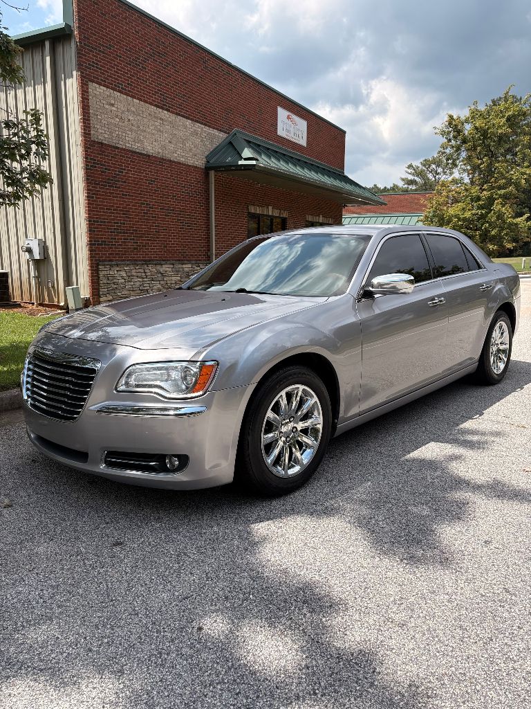 2014 Chrysler 300 - $8,500