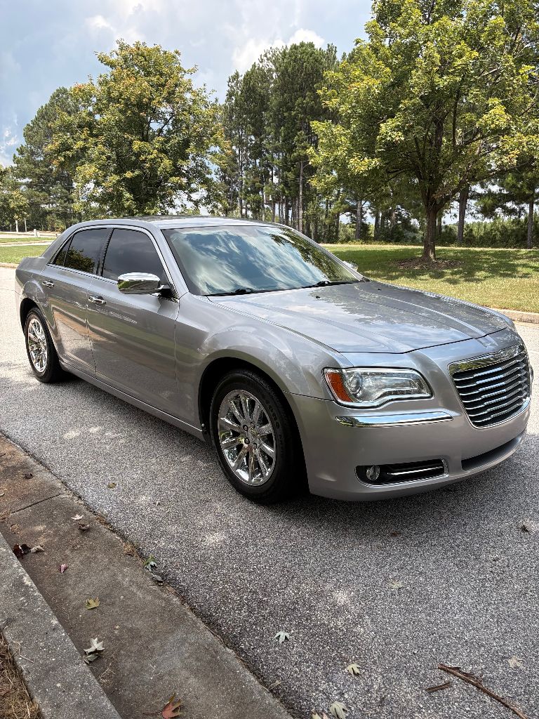 2014 Chrysler 300 - $8,500