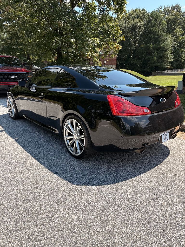 2011 INFINITI G - $8,900