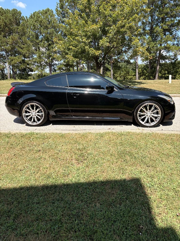 2011 INFINITI G - $8,900