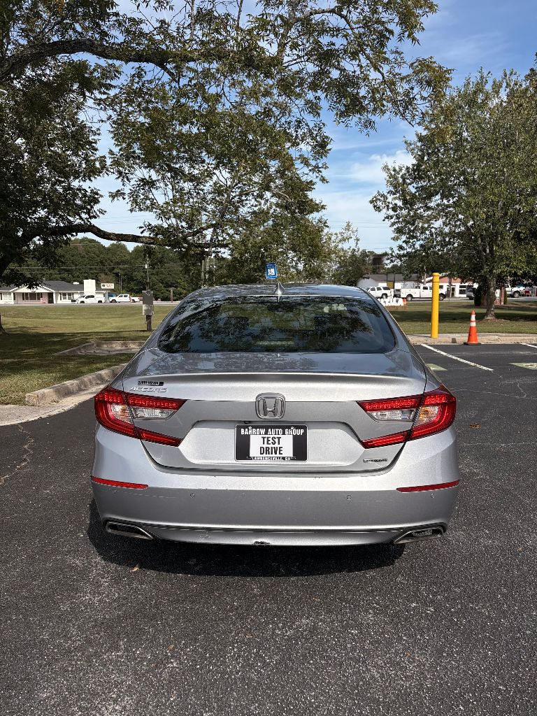 2018 Honda Accord - $9,000