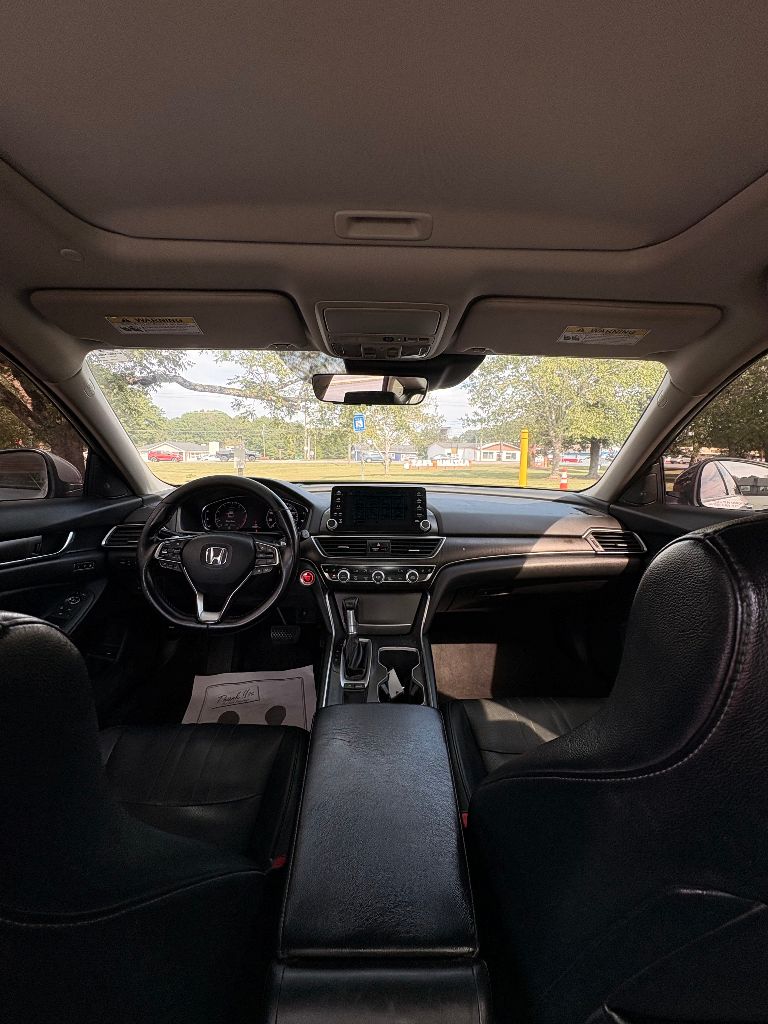 2018 Honda Accord - $9,000