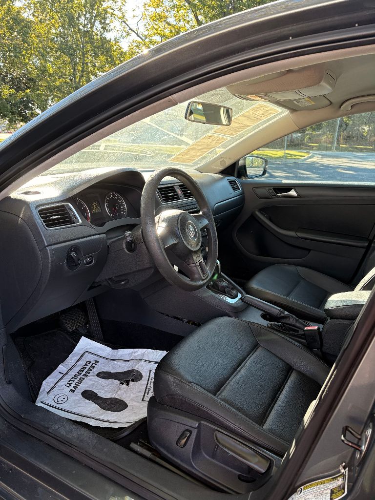 2014 Volkswagen Jetta - $4,500