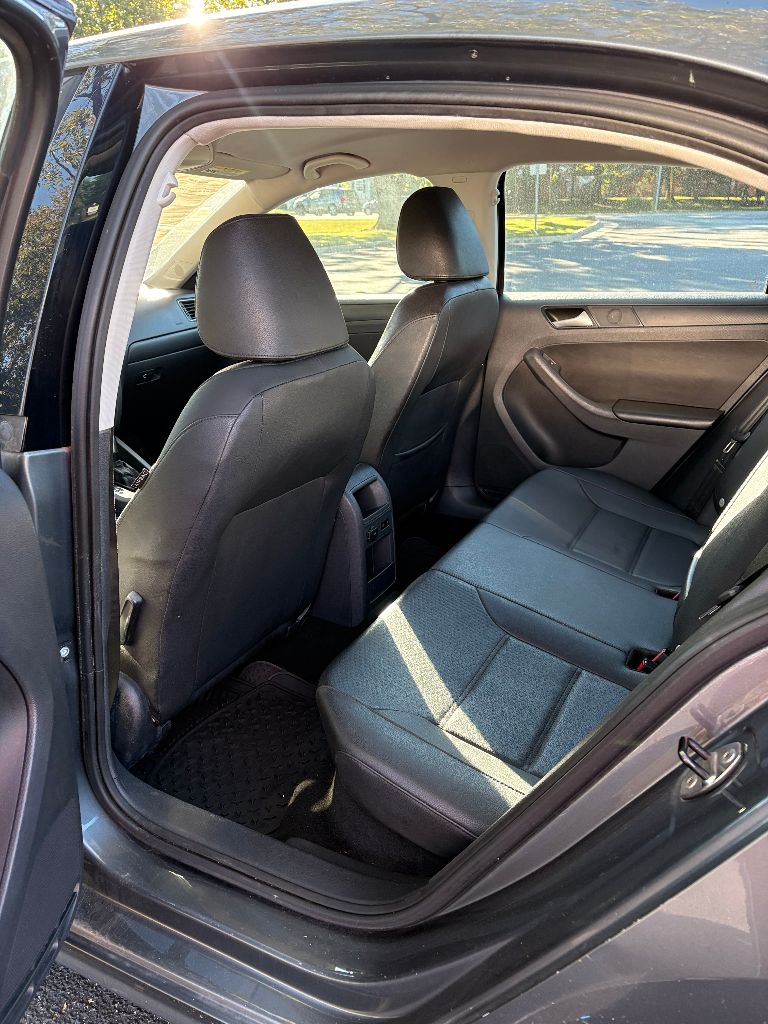2014 Volkswagen Jetta - $4,500