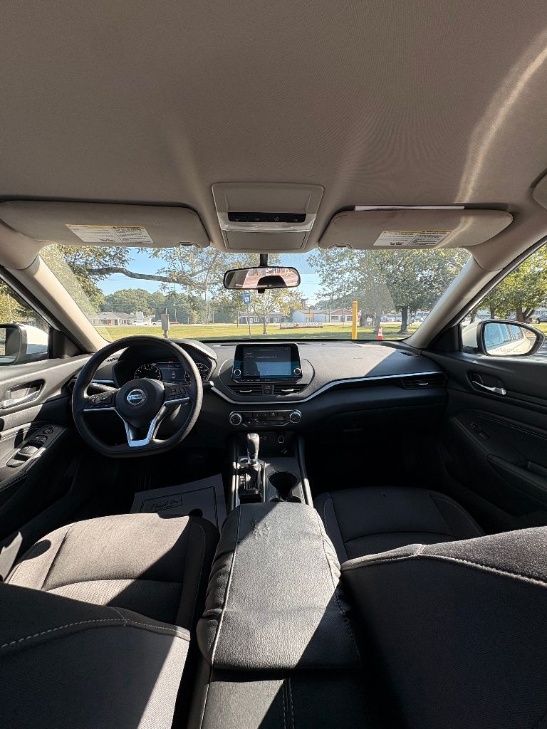2019 Nissan Altima - $7,900