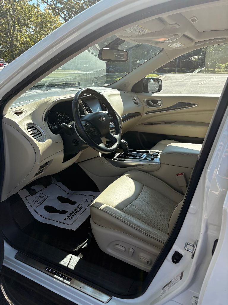 2017 INFINITI QX60 - $7,900