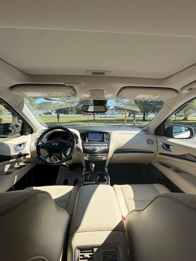 2017 INFINITI QX60 - $7,900