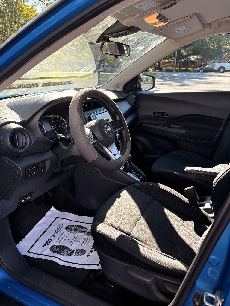 2022 Nissan Kicks - $6,900