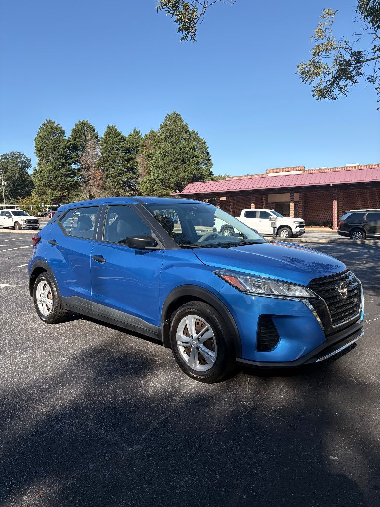 2022 Nissan Kicks - $6,900