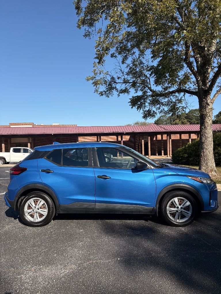 2022 Nissan Kicks - $6,900