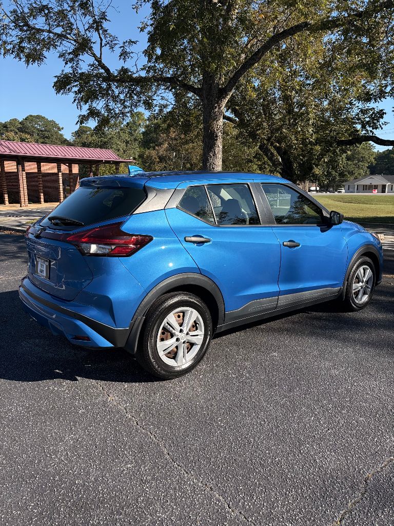 2022 Nissan Kicks - $6,900