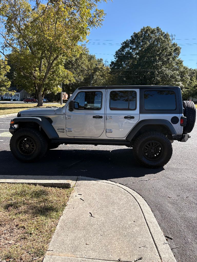 2018 Jeep Wrangler - $18,900