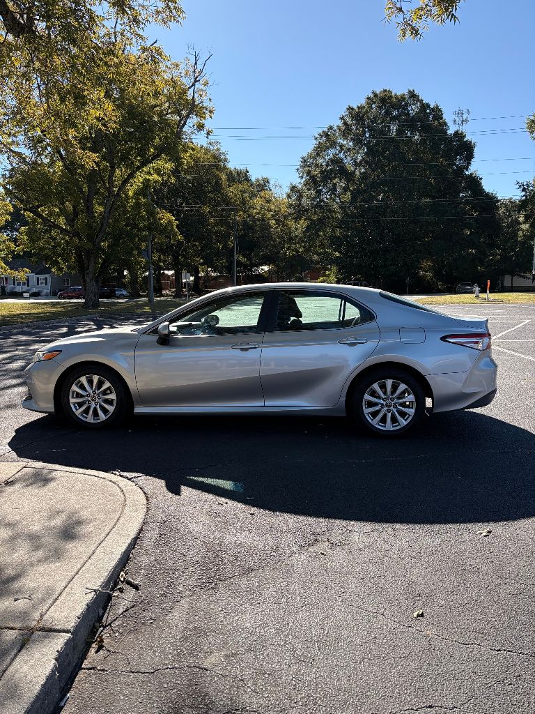 2018 Toyota Camry - $8,700