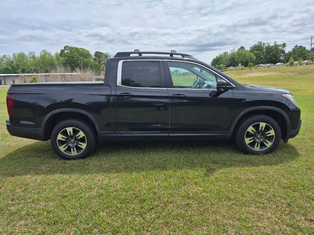 2017 Honda Ridgeline - $13,999