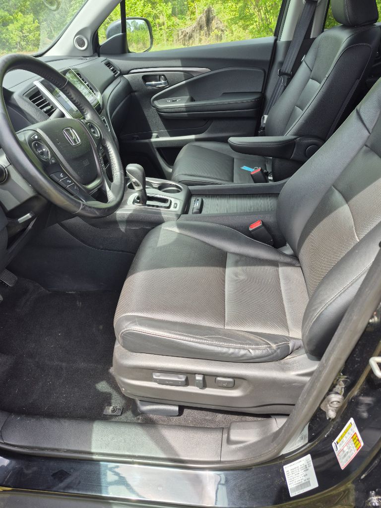 2017 Honda Ridgeline - $13,999