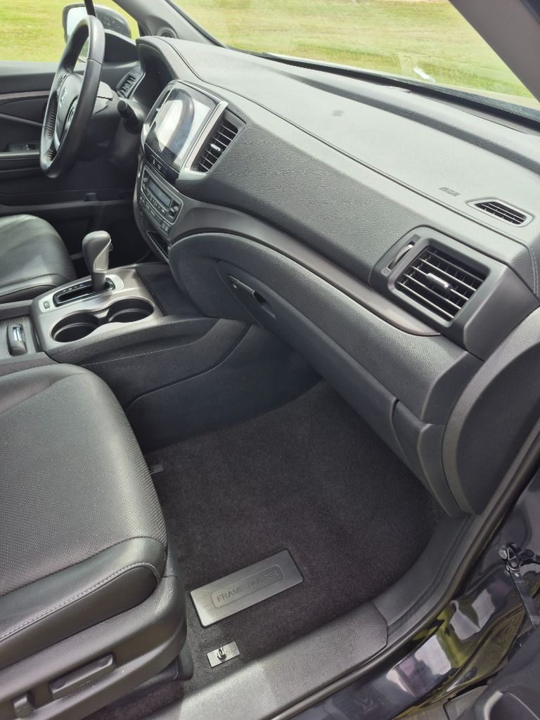 2017 Honda Ridgeline - $13,999