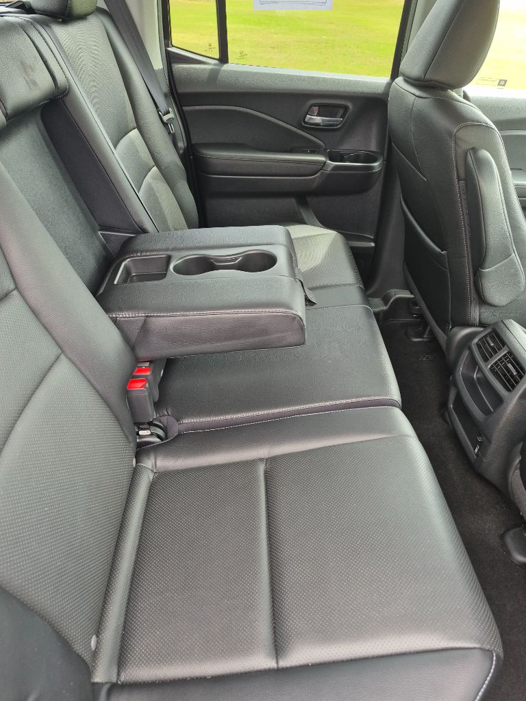 2017 Honda Ridgeline - $13,999