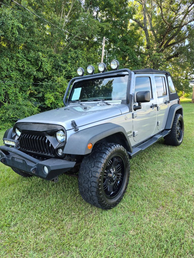2016 Jeep Wrangler - $14,999