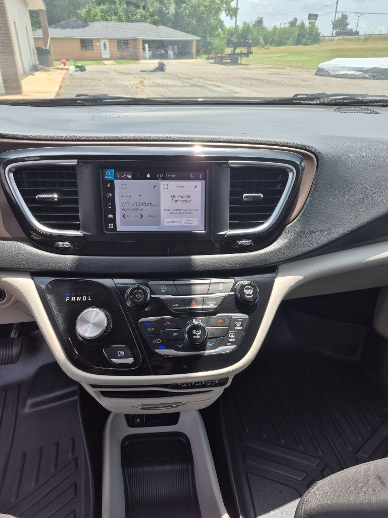 2023 Chrysler Voyager - $18,999
