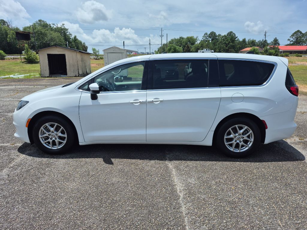 2023 Chrysler Voyager - $18,999