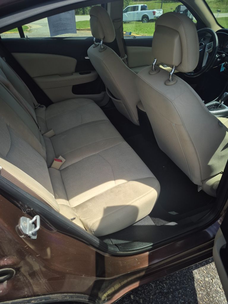 2013 Chrysler 200 - $4,950