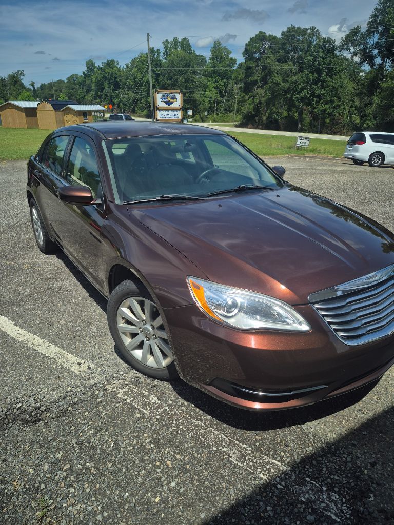 2013 Chrysler 200 - $4,950