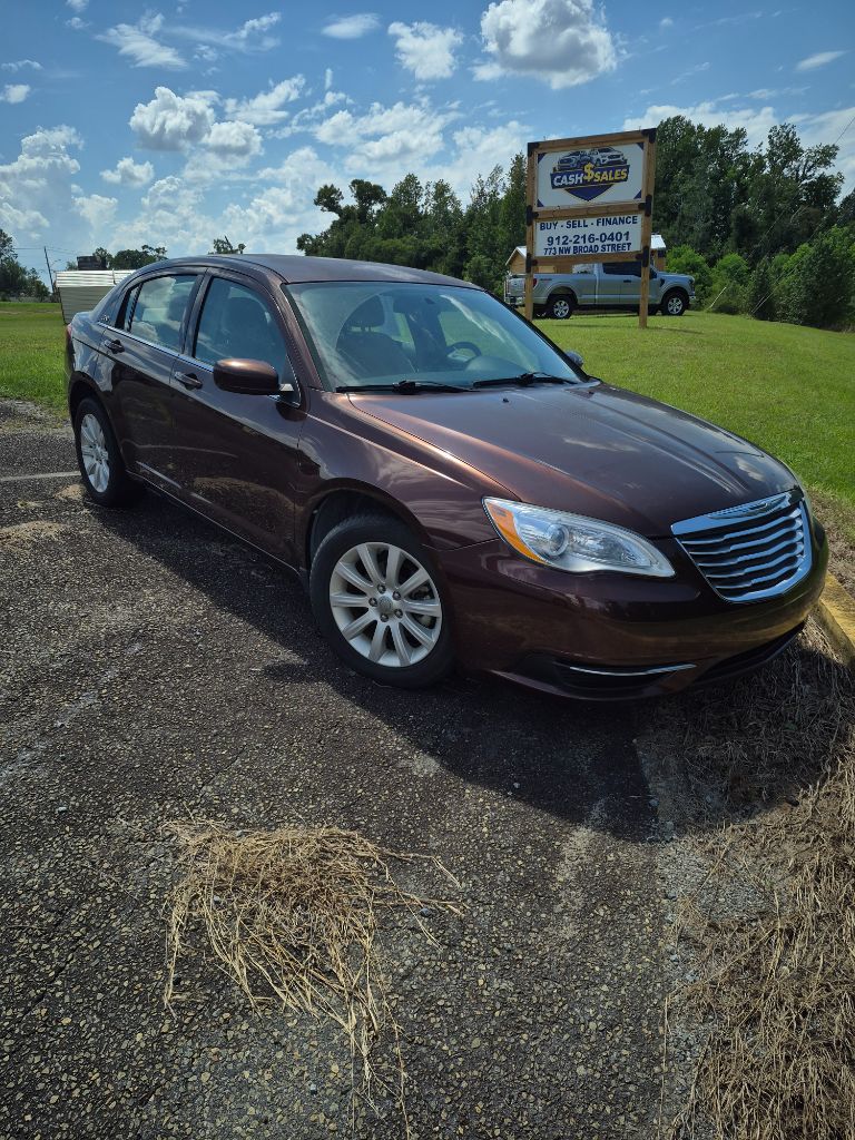 2013 Chrysler 200 - $4,950
