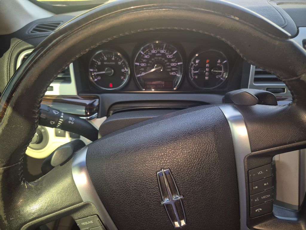2011 Lincoln MKS - $9,499
