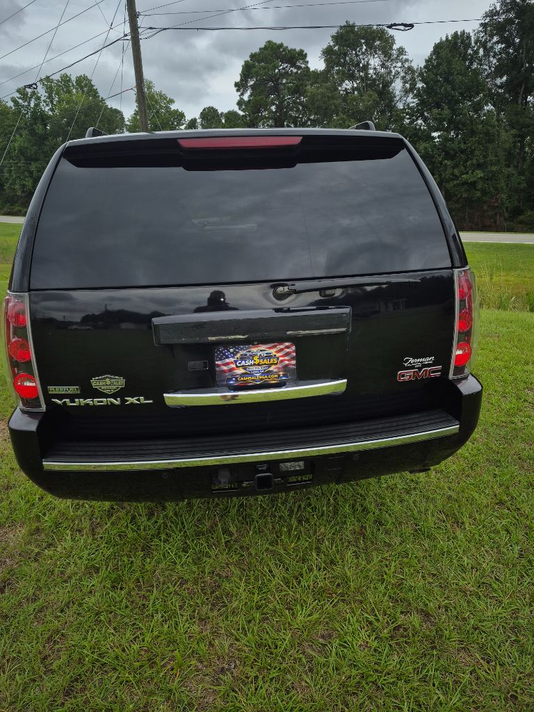 2011 GMC Yukon - $14,950